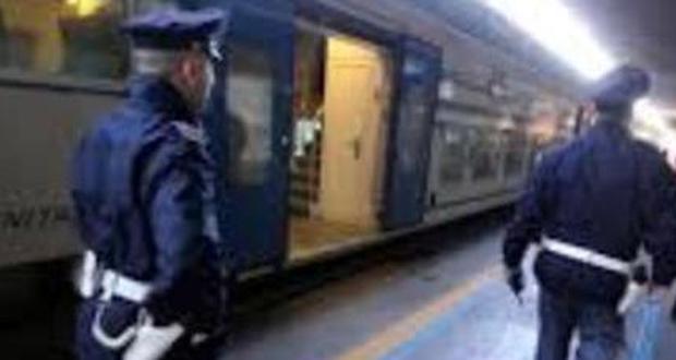 Orrore a Napoli: cadavere di un uomo ritrovato sui binari alla Stazione