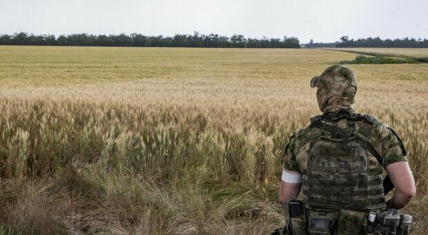 Soldati russi stuprano omosessuali ucraini, la comunità LGBTQ: «Crimini di guerra orribili»