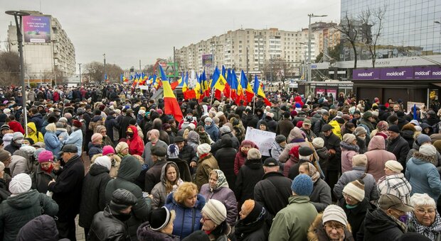 Moldova, l'assalto alla sede del governo del filorussi e i timori di una nuova Ucraina: cosa sappiamo