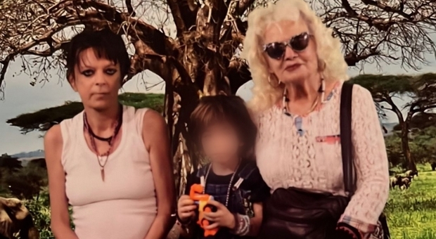 Le tolgono il nipotino di 4 anni perché troppo vecchia: battaglia in Spagna per un’anziana pugliese