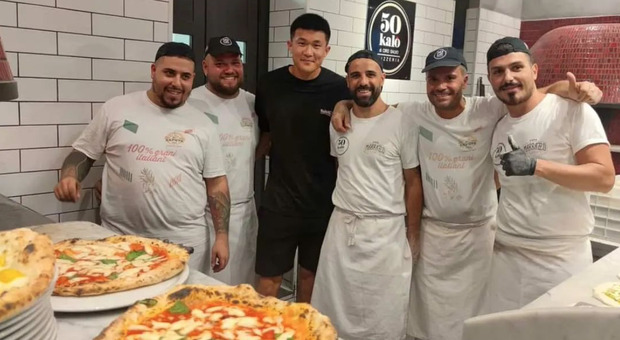 Napoli, la prima pizza di Kim Min Jae: il sudcoreano da 50 Kalò