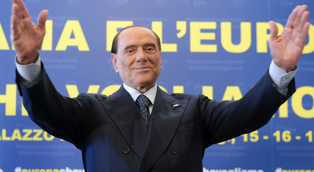 Silvio Berlusconi, festeggia 81 anni in famiglia e riaccende i motori