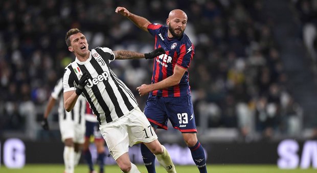 Juventus, Mandzukic e Höwedes salteranno la partita con il Napoli
