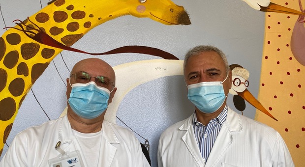 Il dottor Leone Condemi direttore U.O. Ostetricia e Ginecologia e il dottor Gabriele Ripanti Direttore della U.O. Pediatria