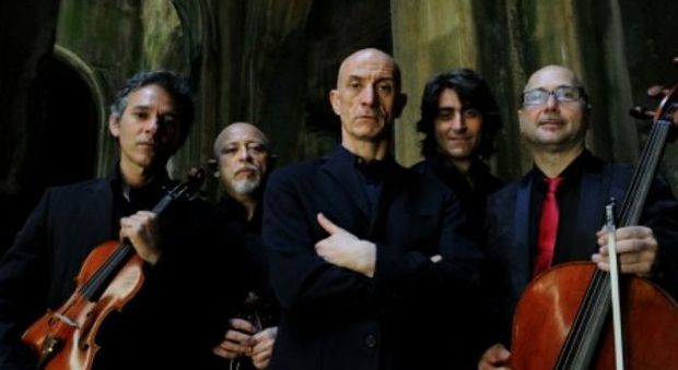 Peppe Servillo e i Solis String Quartet alla rassegna «Scenari pagani»