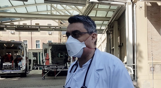 Umberto Gnudi non cede sui no-vax, un nuovo post. L’assessore a Marche Nord: dirottare medici dai reparti al pronto soccorso