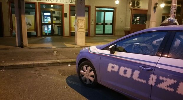 Rapina all'ufficio postale, bottino 80mila euro fermati dalla Polizia i tre presunti autori