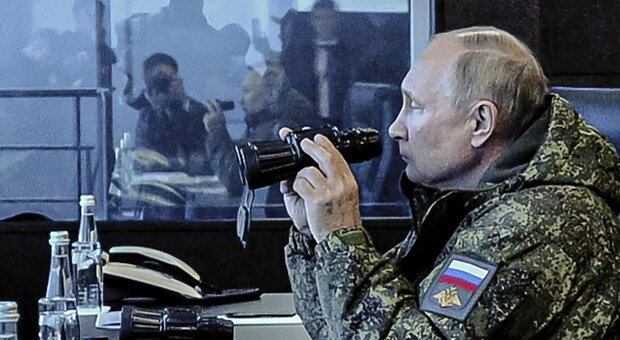 Guerra Ucraina, Putin annuncia: «Porteremo armi nucleari tattiche e aerei in Bielorussia». Paesi nordici verso difesa aerea congiunta
