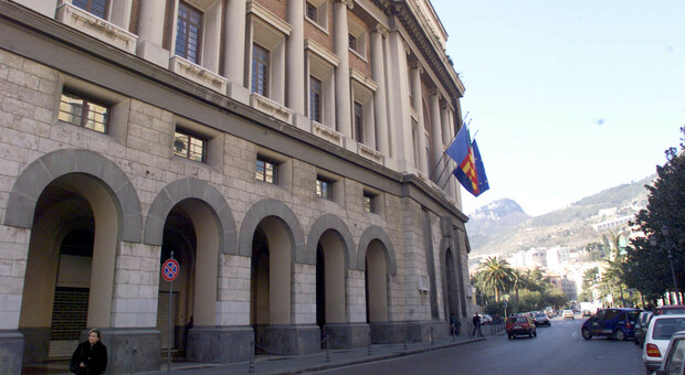 il palazzo di città di Salerno