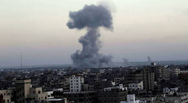 Israele: «Accettiamo cessate il fuoco». Mazen favorevole ma Hamas dice no»