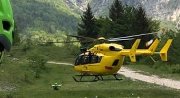 Escursione in alta montagna, salvati dall'elicottero del Soccorso alpino