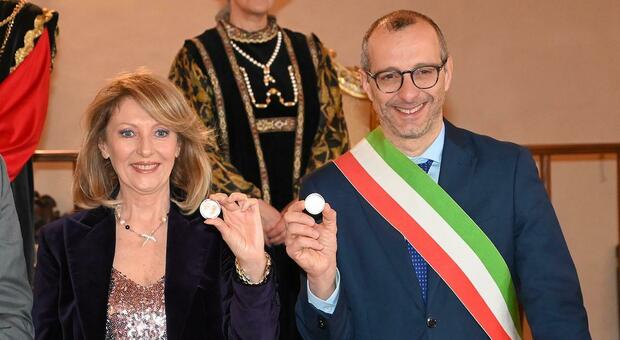 Una Pesaro 2024 da collezione grazie a moneta e francobollo