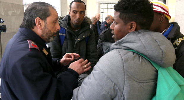 Allarme degli avvocati: «Tribunali intasati dai ricorsi di profughi espulsi»