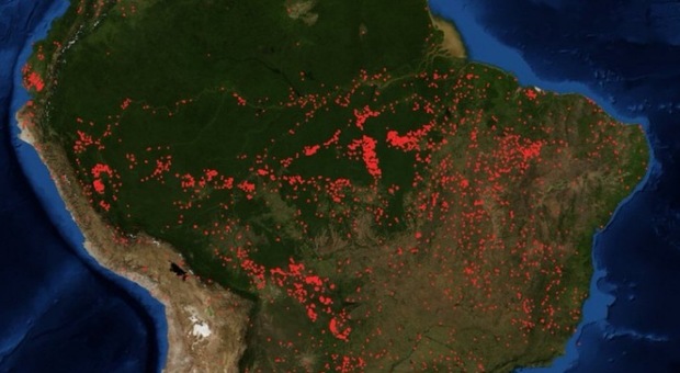 L'Amazzonia brucia: a rischio il 20% dell'ossigeno sulla Terra. In campo anche Cristiano Ronaldo: «Salviamo il nostro pianeta»
