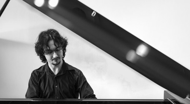 Il pianista perugino Manuel Magrini