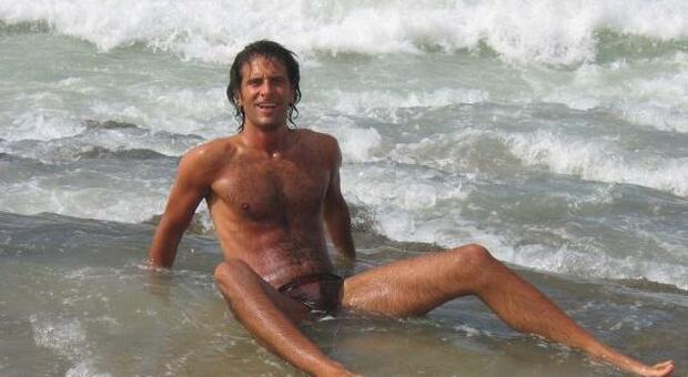 Gianluca Di Gioia, il turista romano di 48 anni, ucciso mentre faceva snorkeling da uno squalo tigre