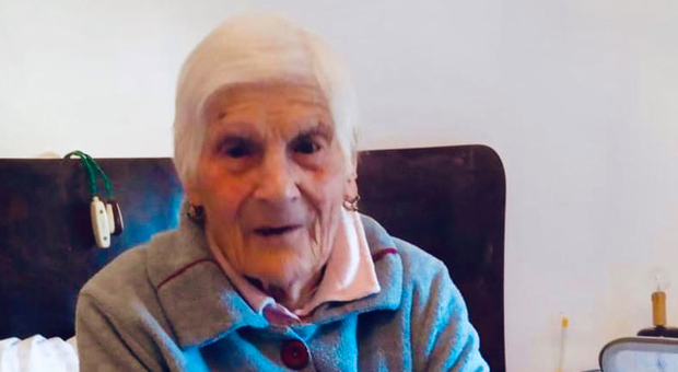 Covid, contagiata da una parente, muore a 104 anni nonna Cannella: era il simbolo del paese di Controguerra
