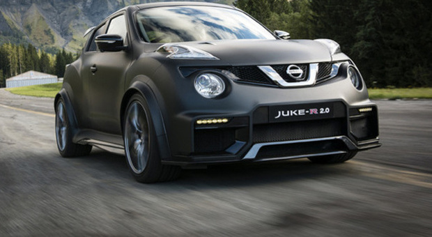 Il Nissan Juke R 2.0 in accelerazione