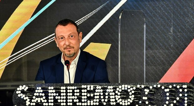 Amadeus, direttore artistico e conduttore di Sanremo 2021
