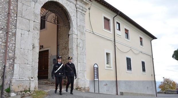 Evade dagli arresti domiciliari, arrestato dai carabinieri
