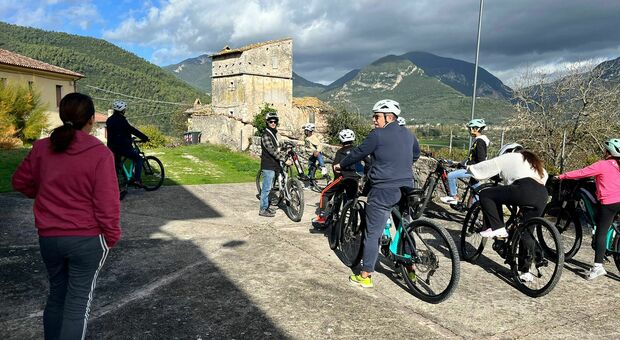 Ad Arrone la rivoluzione del turismo green in stile Dolomiti: arrivano le e-bike con le colonnine di ricarica dislocate lungo la Valnerina