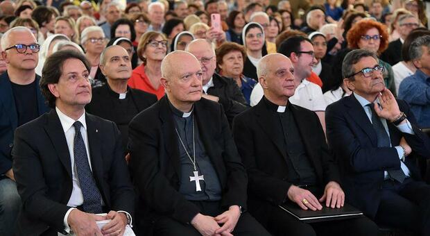 I vescovi Andrea Bellandi e Rino Fisichella