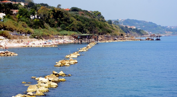I sindaci della costa: «Regione impegni fondi per rendere sicure anche le spiagge libere»