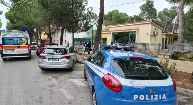 Pescara, rapinatori armati assaltano le Poste: il direttore si sente male per la paura
