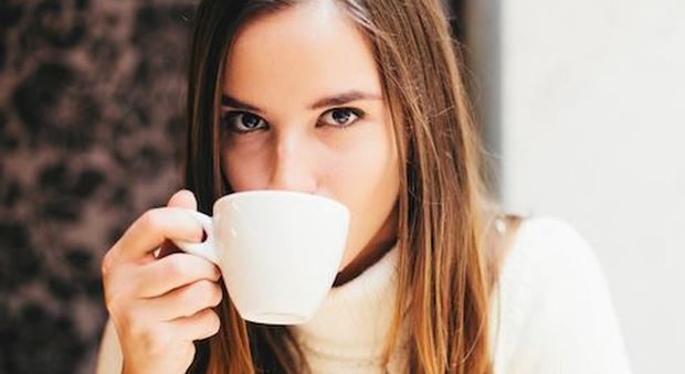 "Bere sei caffè al giorno aiuta a migliorare le funzioni di fegato e intestino"