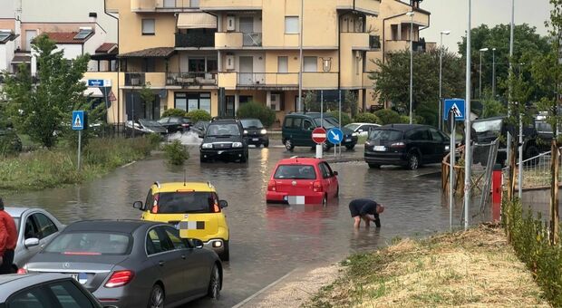 Bomba d'acqua a Spoleto: allagamenti e disagi