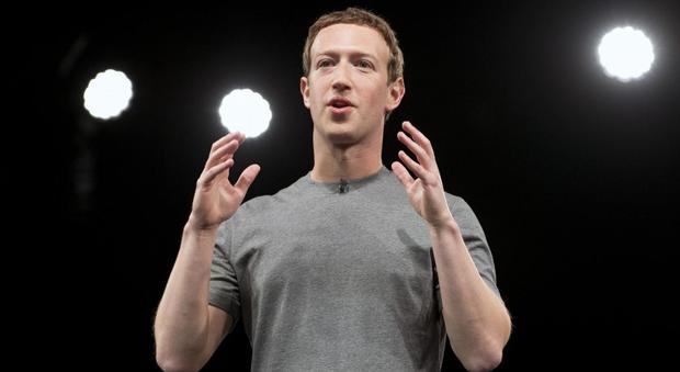 Zuckerberg difende Apple: "Sì alla sicurezza e alla privacy, no al backdoor"