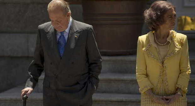 Spagna, cameriere reclama il trono: ha chiesto la prova del Dna di Juan Carlos