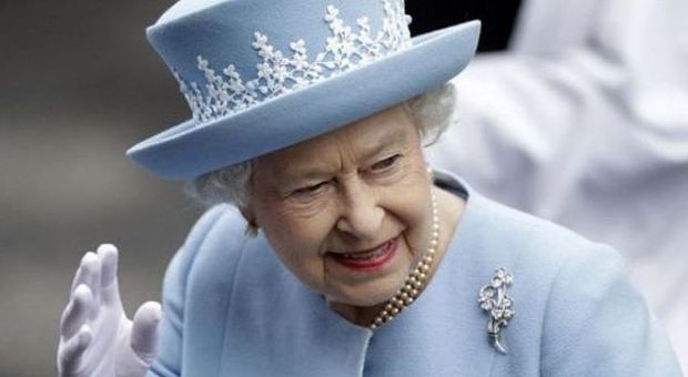 Scozia, la regina rompe il silenzio: «Gli elettori riflettano attentamente»