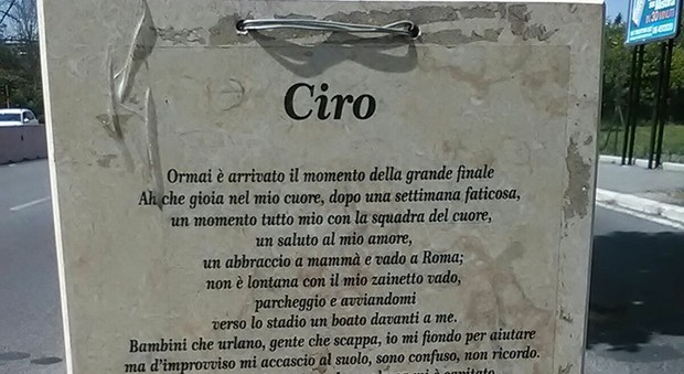 Roma, una lapide per ricordare Ciro Esposito dove fu colpito. La famiglia: «Grazie»