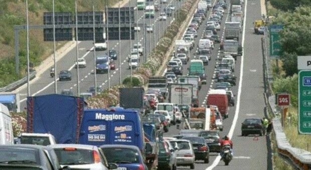 Roma, un uomo di 34 anni muore in seguito ad un incidente sul Raccordo in direzione Via della Pisana