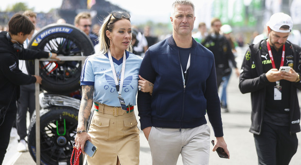 Ralf Schumacher fa coming out, l'ex moglie Cora Brinkmann: «L'ho