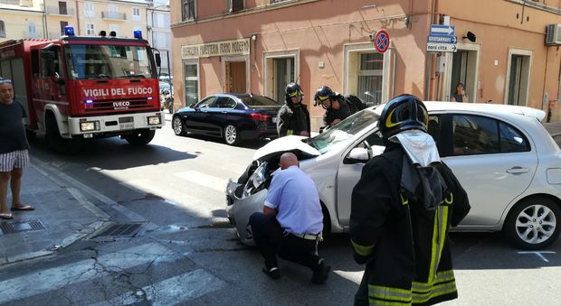 L'incidente all'incrocio tra via Roma e via Calatafimi