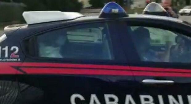 Molesta i passanti a Montebelluna e Trevignano e si oppone ai Carabinieri, arrestato un 31enne