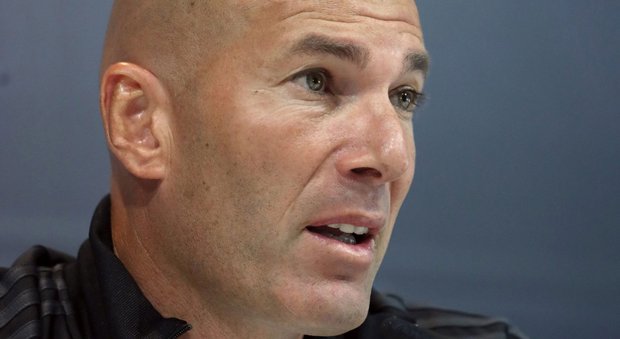 Real Madrid, Zidane: «Allenare il Barcellona? Ho il cuore "blanco"»