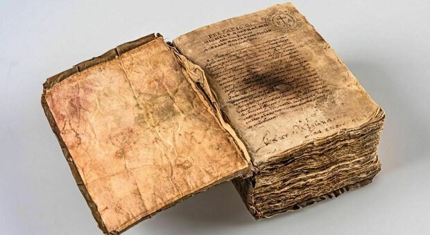 Nostradamus, il manoscritto torna a casa: fu rubato 20 anni fa da Roma