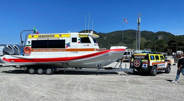 A Salerno un'ambulanza del mare con attrezzatura di rianimazione