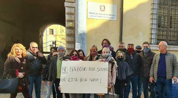 Giornalisti davanti alla Procura di Terni: «No bavaglio alla stampa»