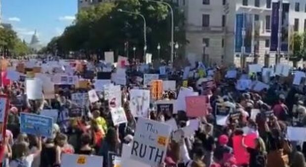 A Washington marcia delle donne contro Trump