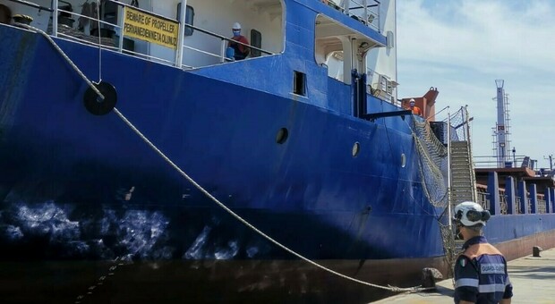 Pessime condizioni igieniche e di lavoro: nave "detenuta" a Monfalcone