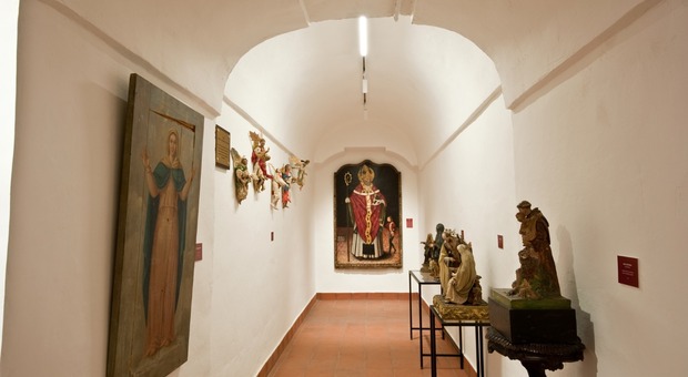Scuola Nunziatella di Napoli, nelle sale apre il museo con i tesori dei camorristi