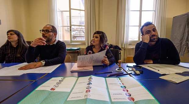Elezioni, Chieti e Avezzano al voto: undici candidati sindaci per due città
