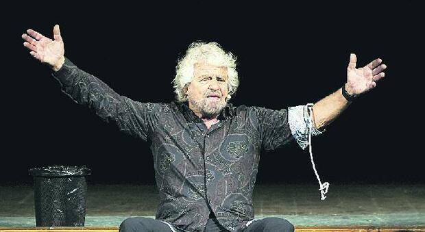 Beppe Grillo al Teatro Diana (Newfotosud - A. Garofalo)