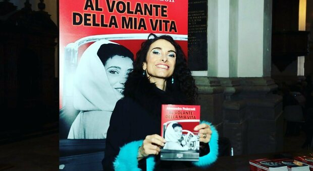 Alessandra Pederzoli, morta a 48 la moglie del sindaco di Modena: aveva scritto un libro sulla sua lotta contro il tumore