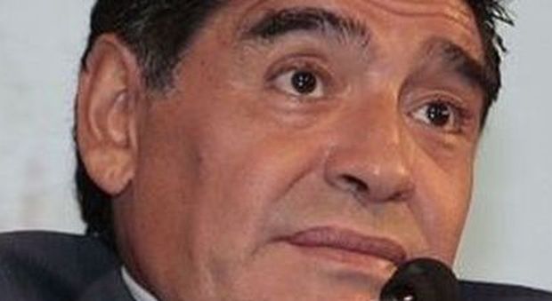 Scudetto, la spinta di Maradona «Vivo e sogno con i napoletani»