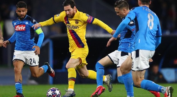 Napoli, anche il Barcellona rientra: domani test per Messi e compagni
